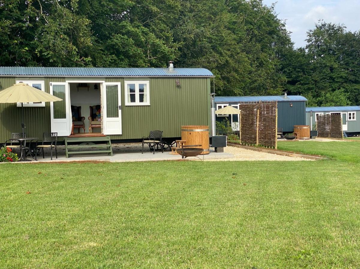 The Bibury - Westwell Downs Shepherd Huts Oxford Bagian luar foto